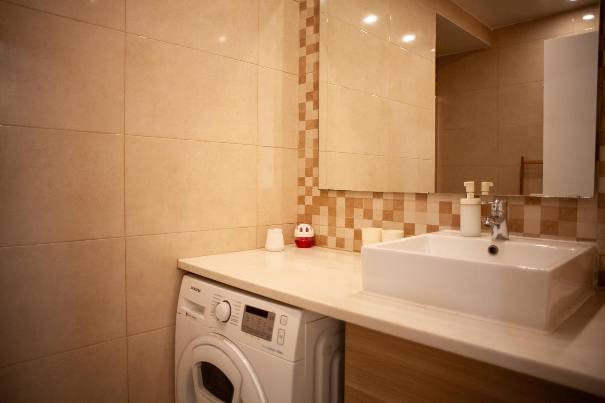 Just4U Apartment 2 Almada Exterior photo